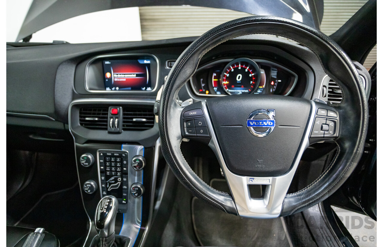 10/2014 Volvo V40 T5 R-DESIGN M MY15 5D Hatchback Black Sapphire Metallic Turbo 2.0L