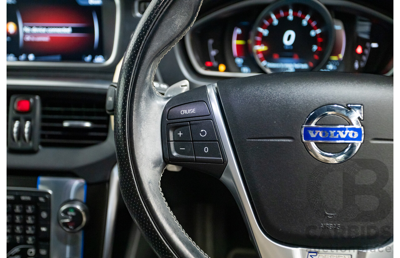 10/2014 Volvo V40 T5 R-DESIGN M MY15 5D Hatchback Black Sapphire Metallic Turbo 2.0L