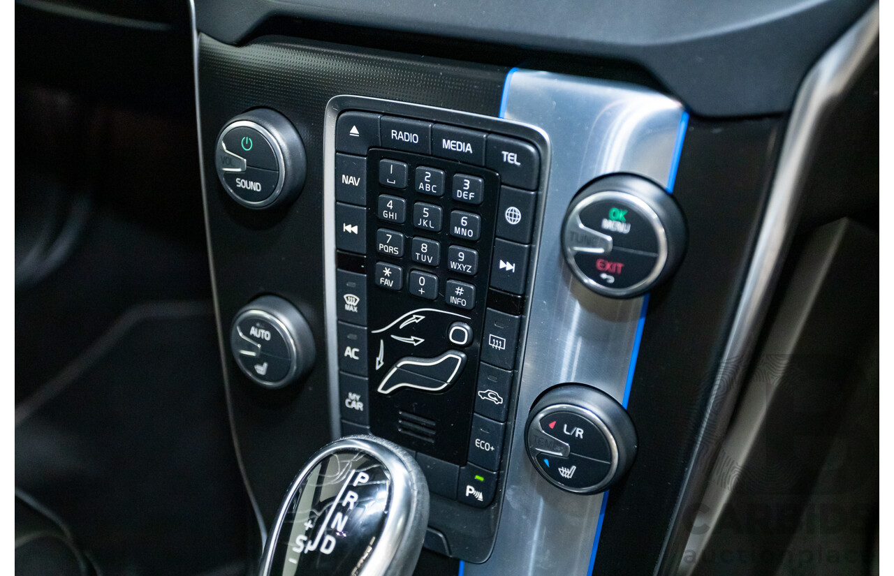 10/2014 Volvo V40 T5 R-DESIGN M MY15 5D Hatchback Black Sapphire Metallic Turbo 2.0L