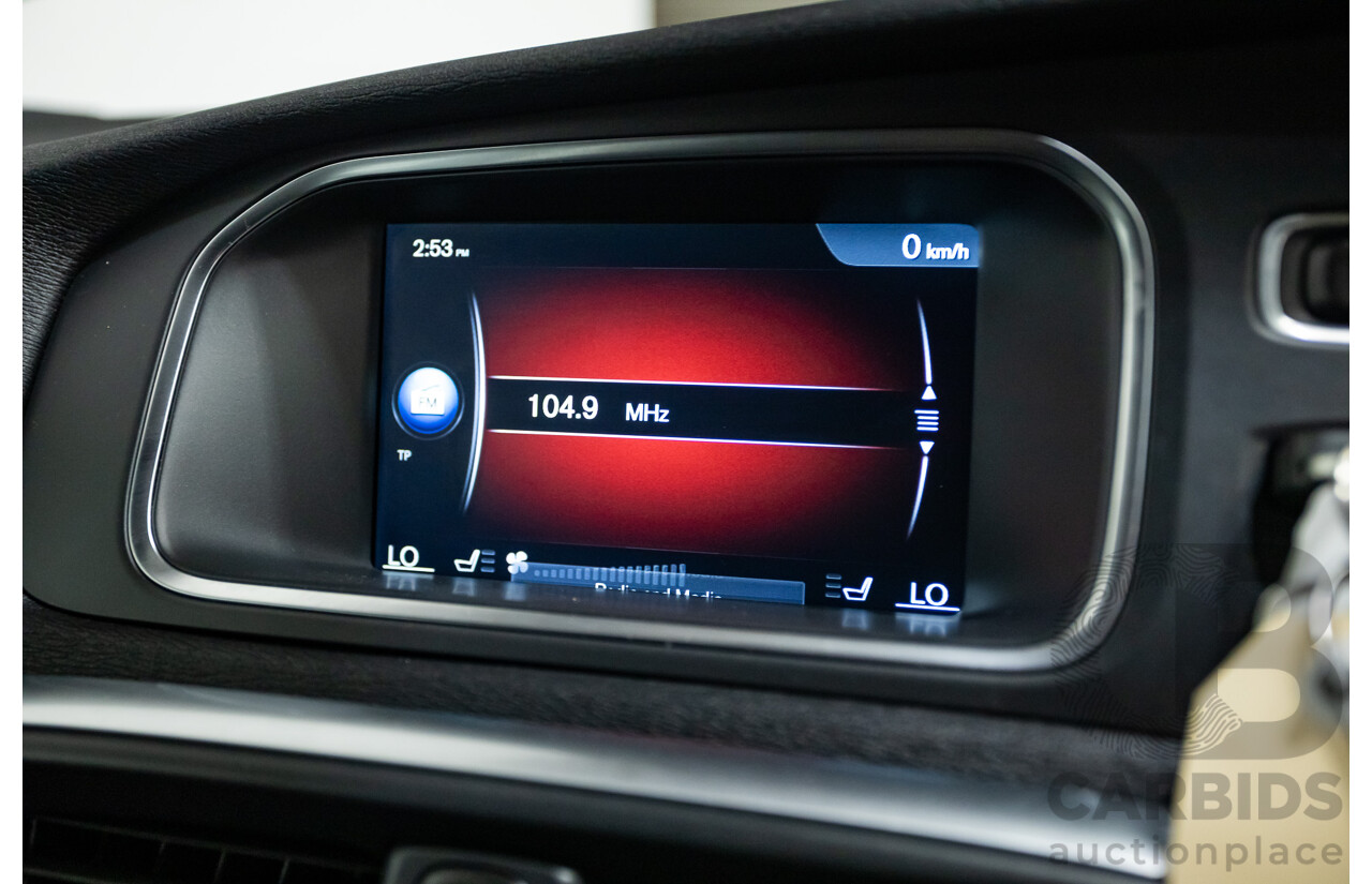 10/2014 Volvo V40 T5 R-DESIGN M MY15 5D Hatchback Black Sapphire Metallic Turbo 2.0L