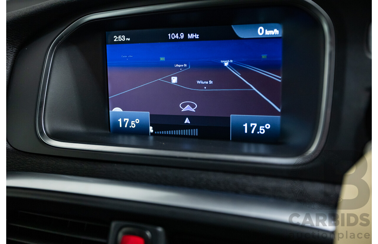 10/2014 Volvo V40 T5 R-DESIGN M MY15 5D Hatchback Black Sapphire Metallic Turbo 2.0L