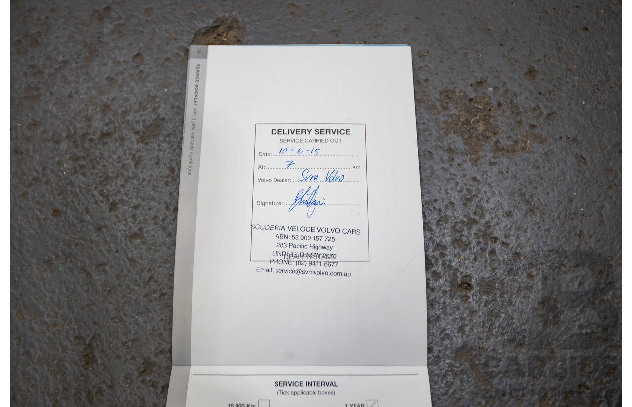 10/2014 Volvo V40 T5 R-DESIGN M MY15 5D Hatchback Black Sapphire Metallic Turbo 2.0L