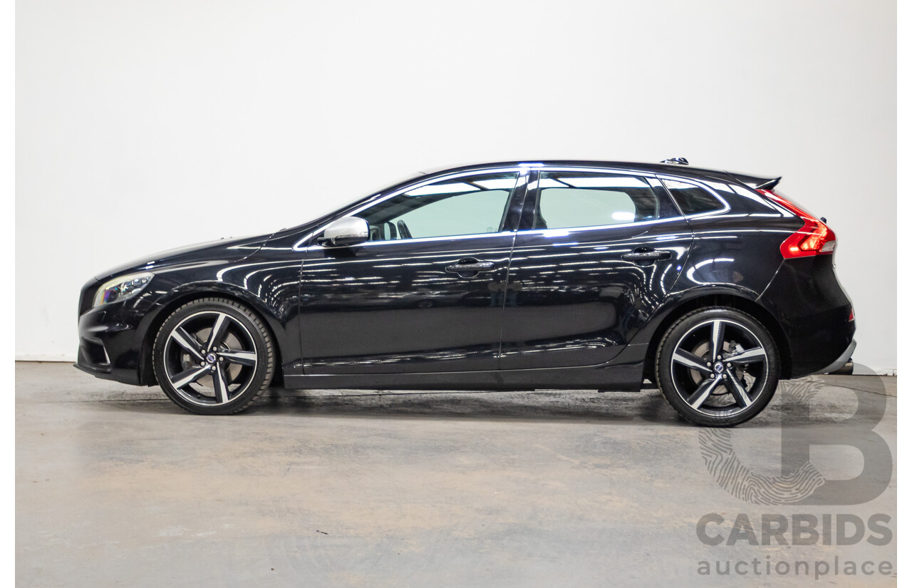 10/2014 Volvo V40 T5 R-DESIGN M MY15 5D Hatchback Black Sapphire Metallic Turbo 2.0L