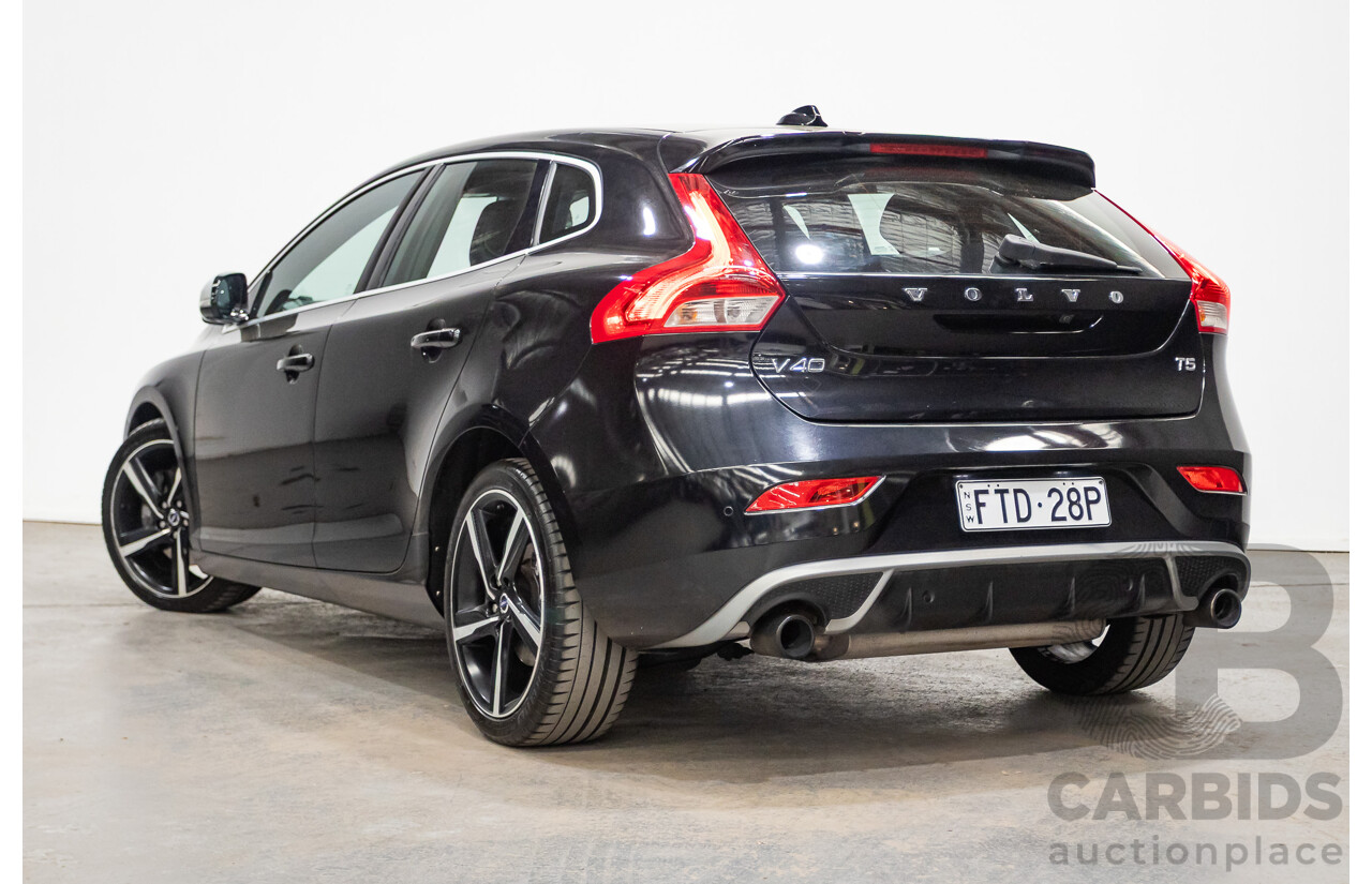 10/2014 Volvo V40 T5 R-DESIGN M MY15 5D Hatchback Black Sapphire Metallic Turbo 2.0L