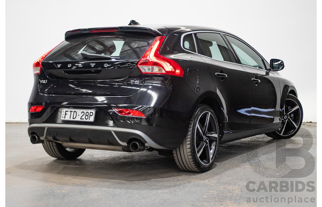 10/2014 Volvo V40 T5 R-DESIGN M MY15 5D Hatchback Black Sapphire Metallic Turbo 2.0L