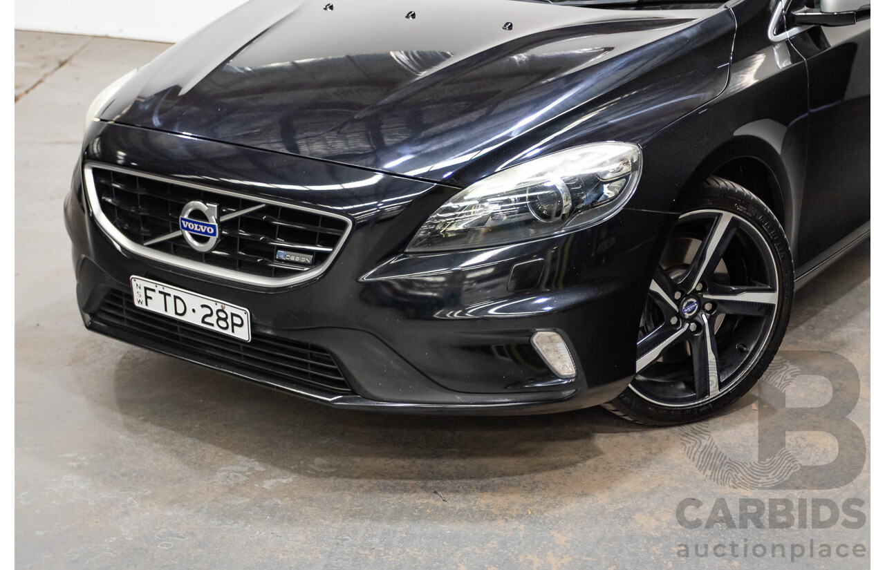 10/2014 Volvo V40 T5 R-DESIGN M MY15 5D Hatchback Black Sapphire Metallic Turbo 2.0L