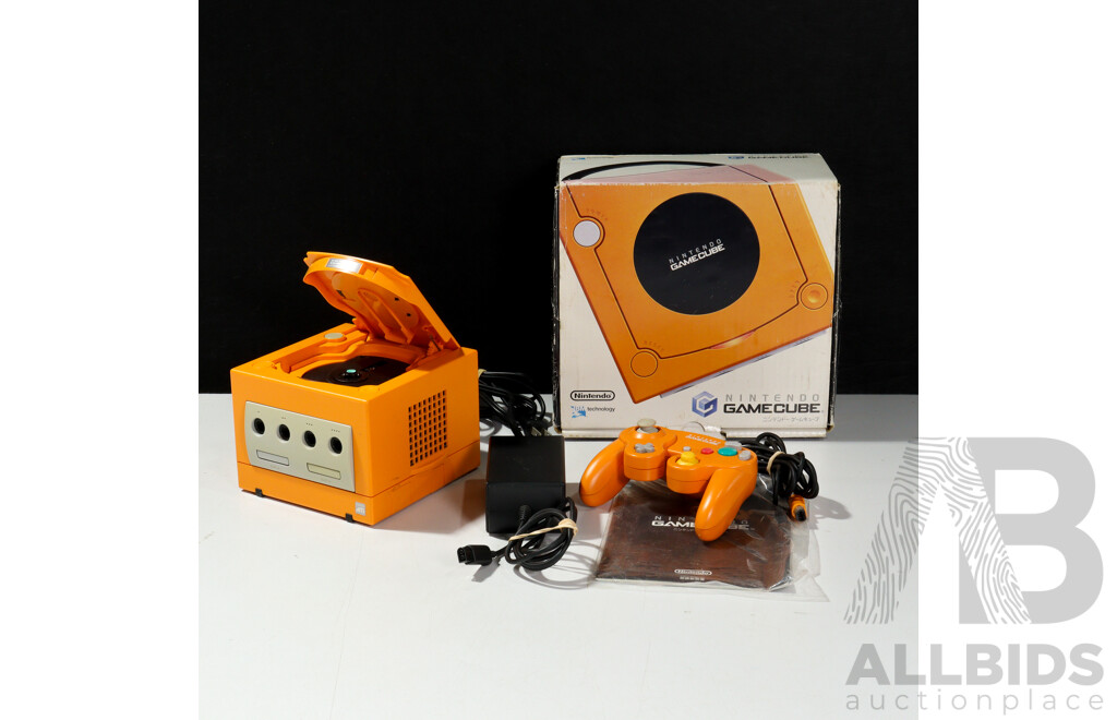 Vintage Nintendo Gamecube Video Game Console with Controller & Power Adapters
