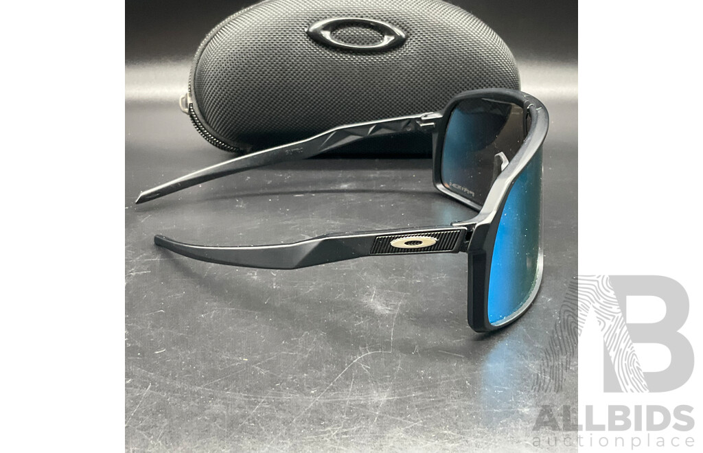 OAKLEY Sunglasses