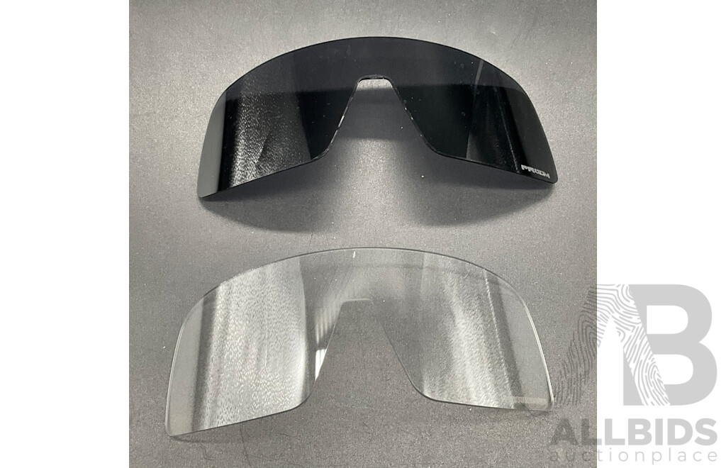OAKLEY Sunglasses