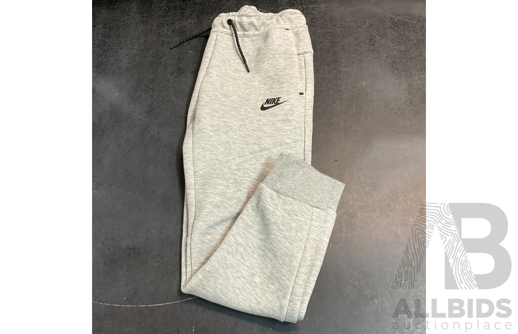 Charles Tyrwhitt M/L Polo Shirts & Assorted Size 28/30/M Conner,Jack&Jones, Nike Pants