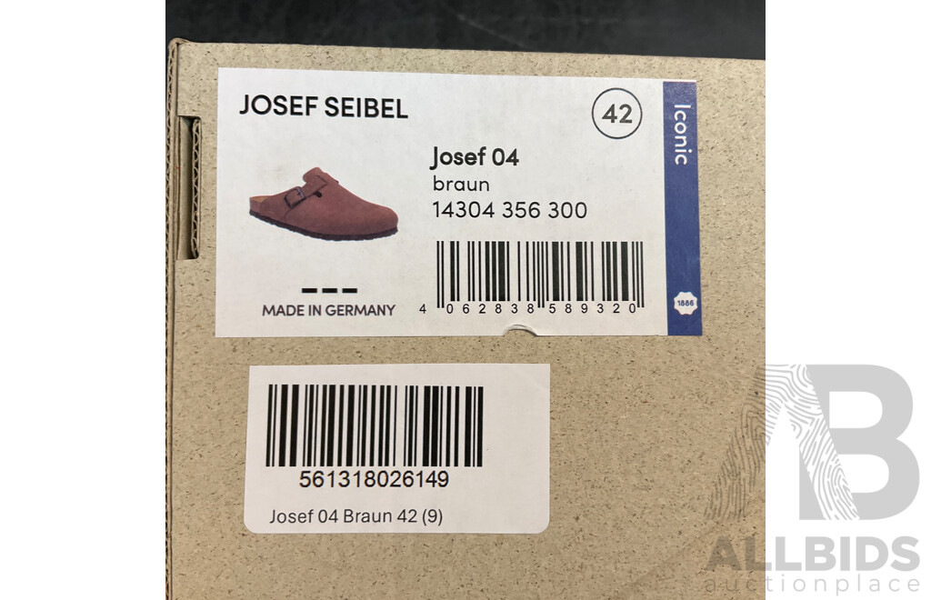 JOSEF SEIBEL 04 Braun Size 42 & 2 Pairs of Socks