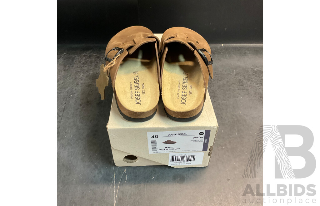 JOSEF SEIBEL 04 Braun Size 40 & Pair of Socks
