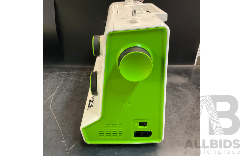 Smarter by Pfaff 140s Sewing Machine