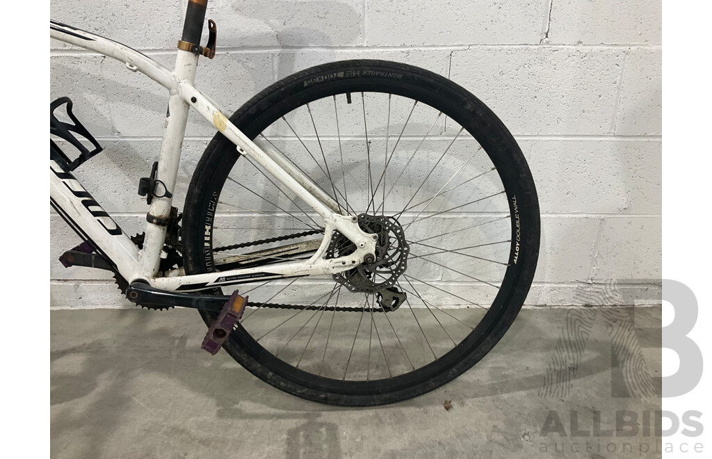 Specialized Pitch Sport - Medium 17.5