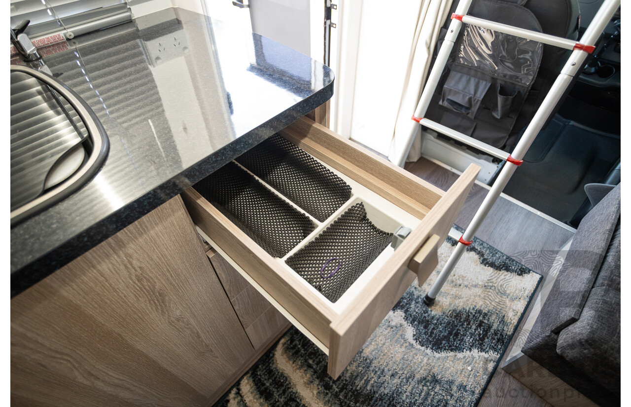 5/2019 Mercedes-Benz Sprinter 513 CDI Winnebago Balmoral RV Turbo Diesel 2.1L