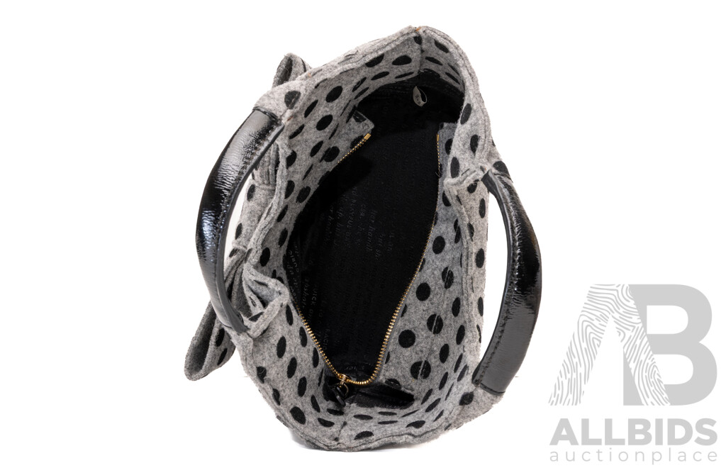 Kate Spade New York Ribbon Motif Tote Bag in Gray and Black. All-over Polka Dot