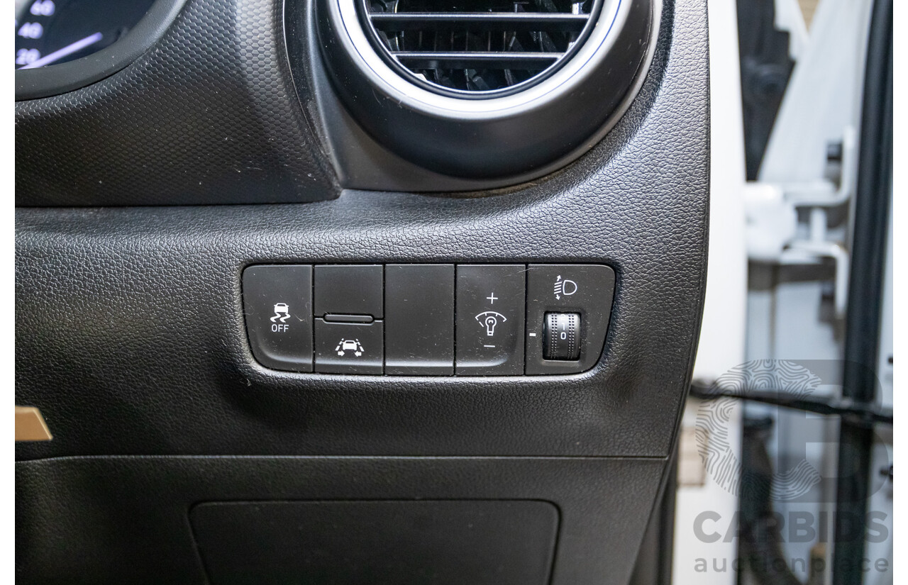 09/2019 Hyundai Kona Go FW OS.2 MY19 4D Wagon White 2.0L