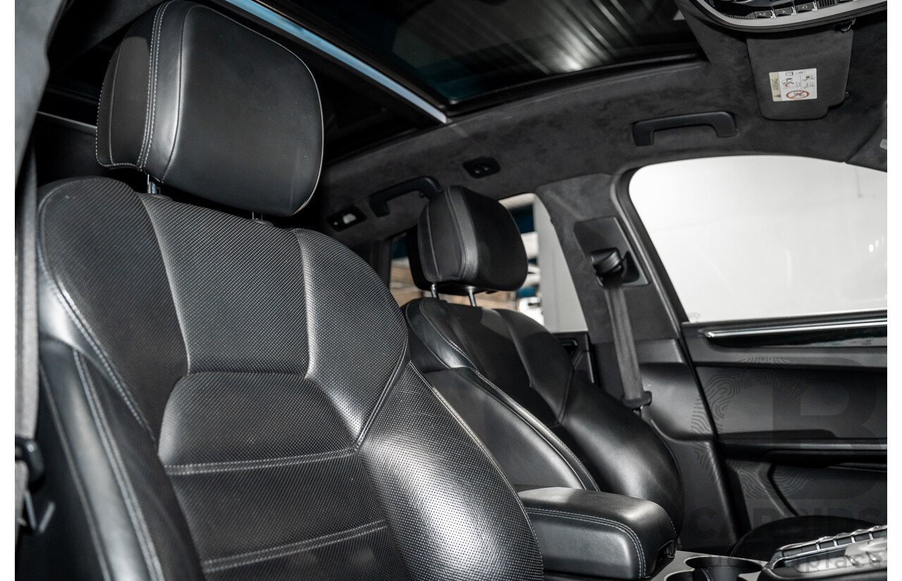 01/2016 Porsche Macan Turbo (AWD) MY16 4d Wagon Jet Black Metallic Twin Turbo V6 3.6L