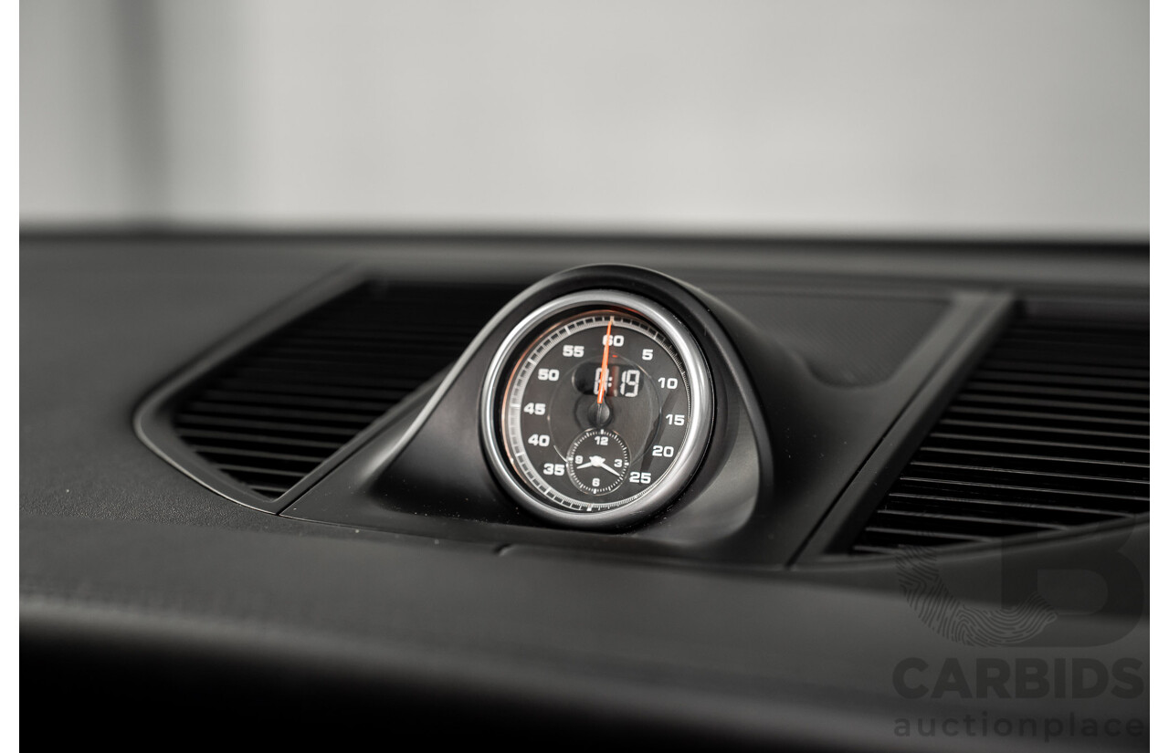 01/2016 Porsche Macan Turbo (AWD) MY16 4d Wagon Jet Black Metallic Twin Turbo V6 3.6L