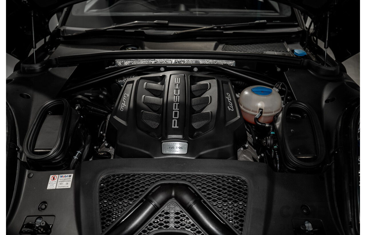 01/2016 Porsche Macan Turbo (AWD) MY16 4d Wagon Jet Black Metallic Twin Turbo V6 3.6L