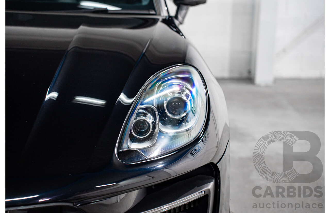 01/2016 Porsche Macan Turbo (AWD) MY16 4d Wagon Jet Black Metallic Twin Turbo V6 3.6L