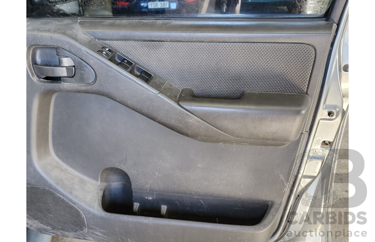 8/2011 Nissan Navara ST (4x4) D40 Dual Cab P/Up Grey 2.5L