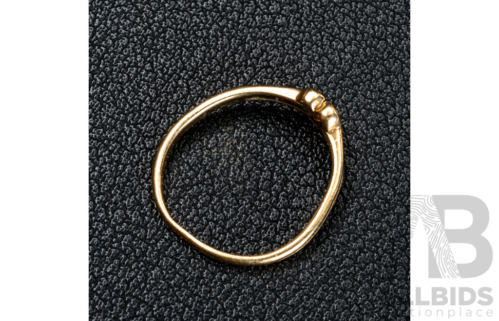 9ct Heart Ring with Citrine, Size G, 0.94 Grams