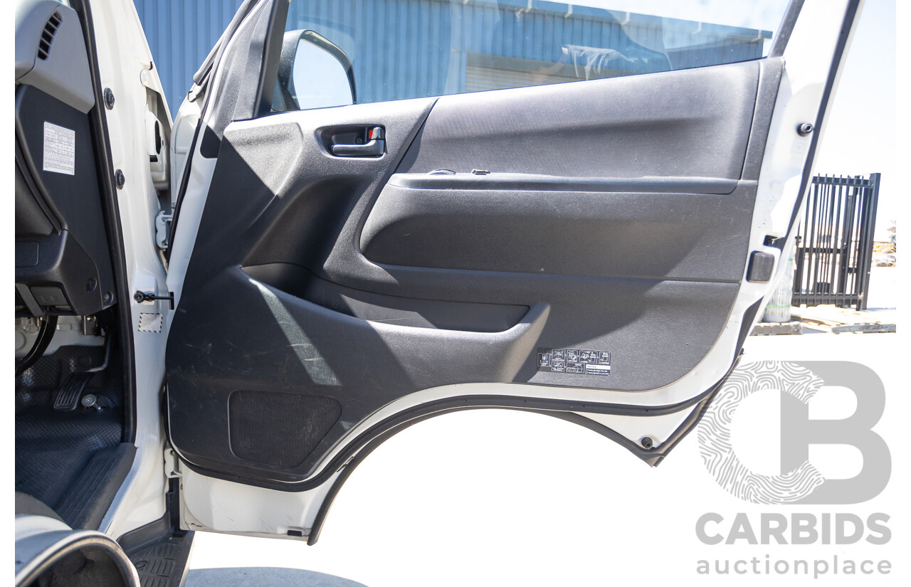 7/2008 Toyota Hiace Commuter KDH223R MY07 UPGRADE Bus White 3.0L - 10 seats