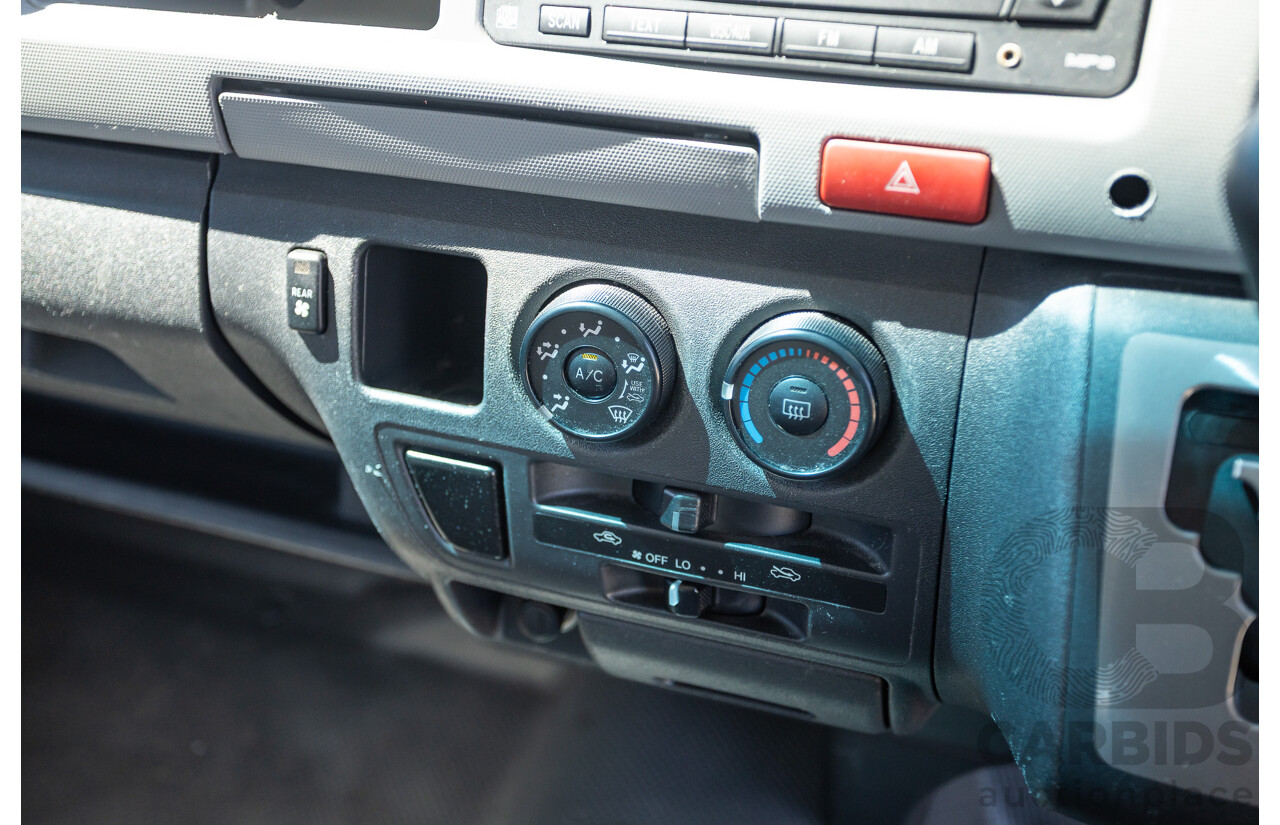 7/2008 Toyota Hiace Commuter KDH223R MY07 UPGRADE Bus White 3.0L - 10 seats