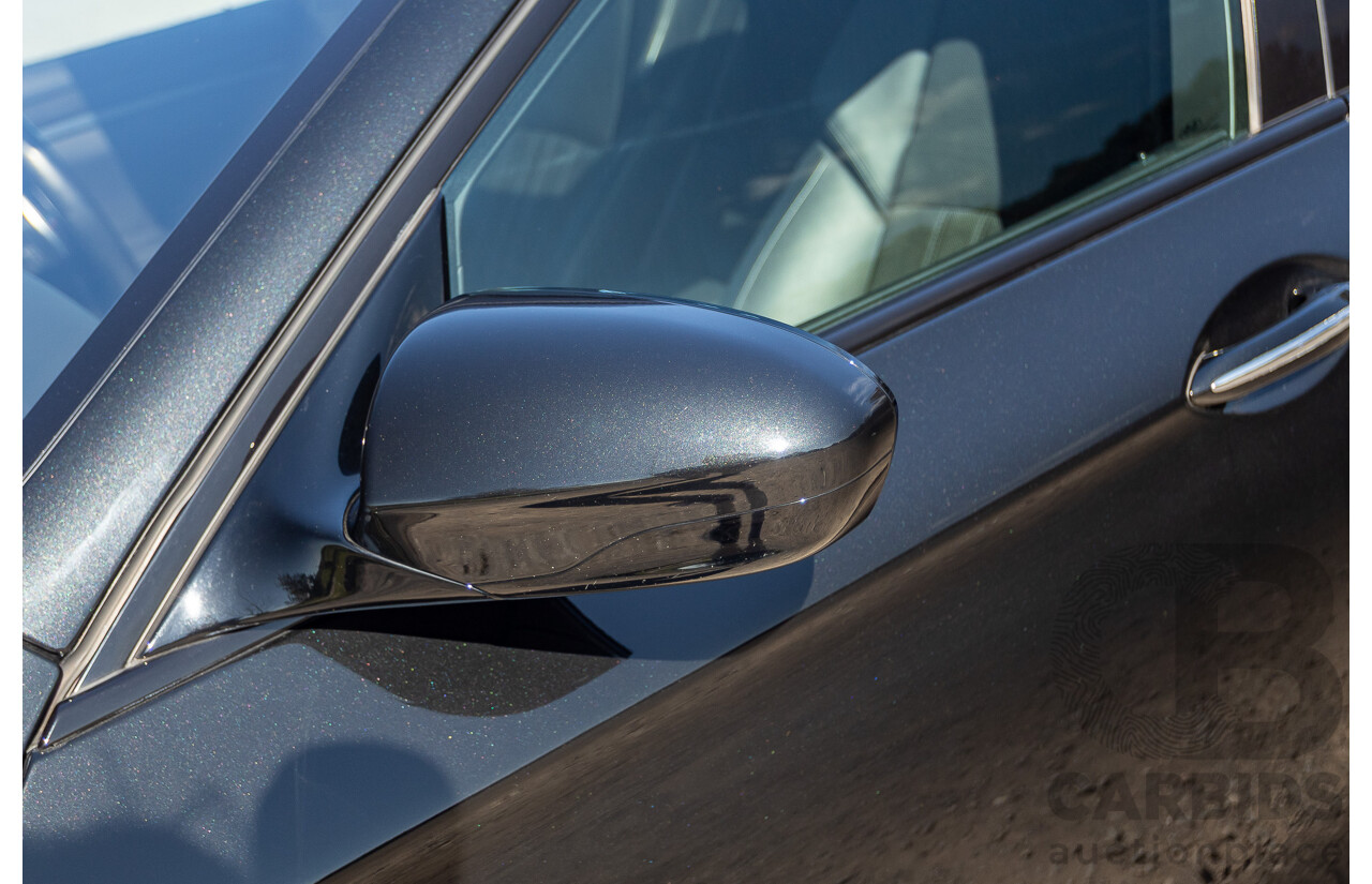 7/2012 BMW M5 F10 MY12 4d Sedan Sapphire Black Metallic Twin Turbo V8 4.4L