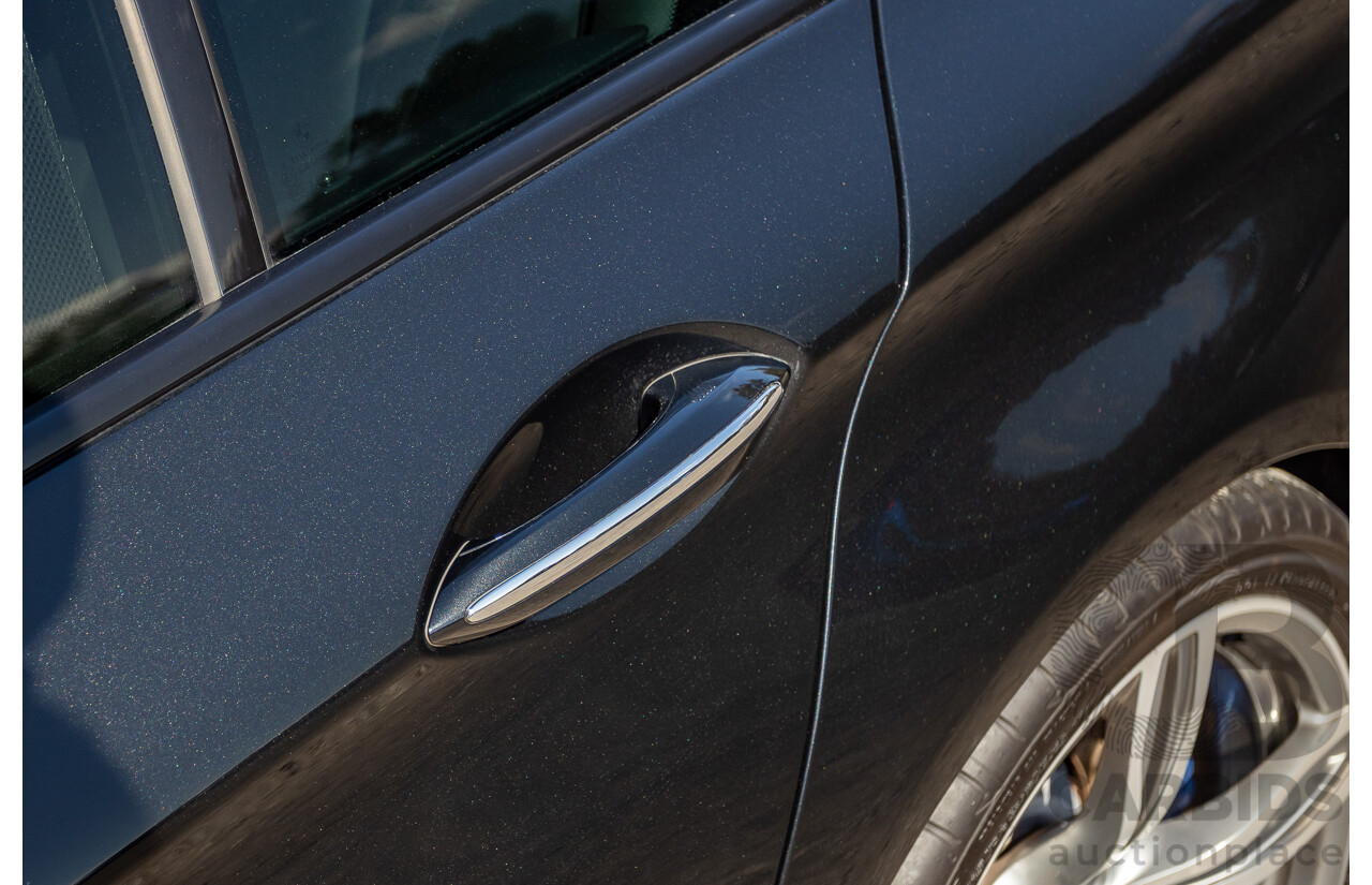 7/2012 BMW M5 F10 MY12 4d Sedan Sapphire Black Metallic Twin Turbo V8 4.4L