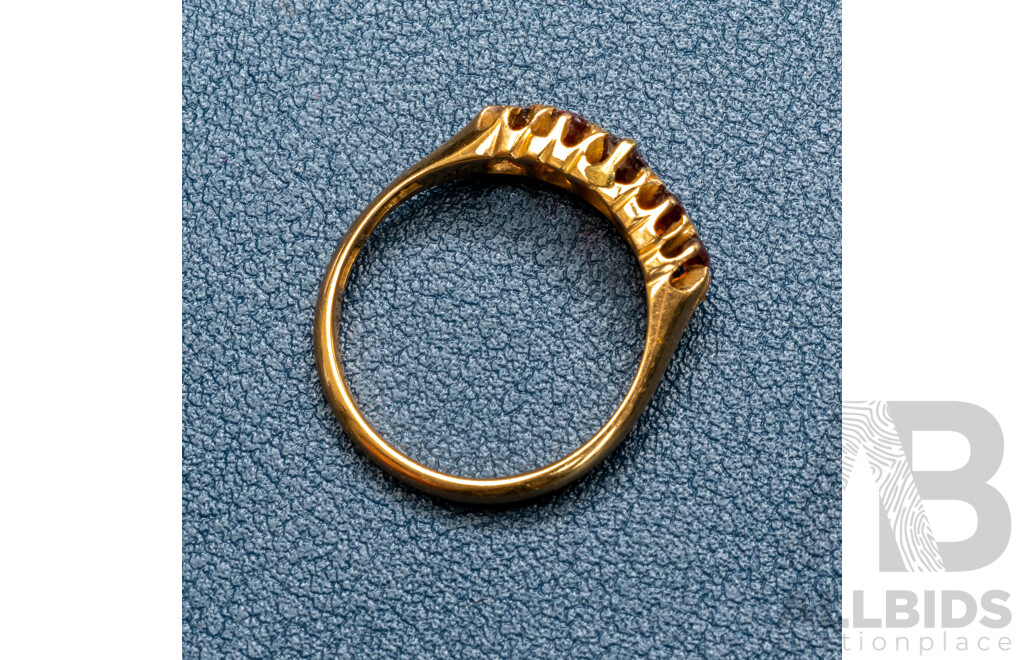 Antique Victorian 18ct Garnet Bridge Ring, Hallmarked PROUD, Size O, 3.45 Grams