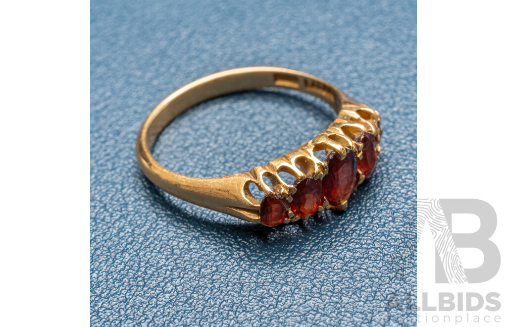 Antique Victorian 18ct Garnet Bridge Ring, Hallmarked PROUD, Size O, 3.45 Grams