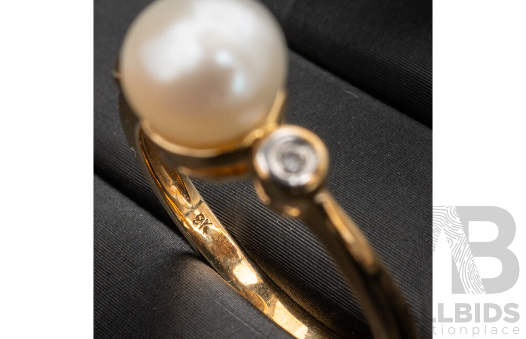 BRAND NEW - 9ct Yellow Gold Cultured Pearl & Diamond Ring, TDW0.03ct, Size O, 2.36 Grams