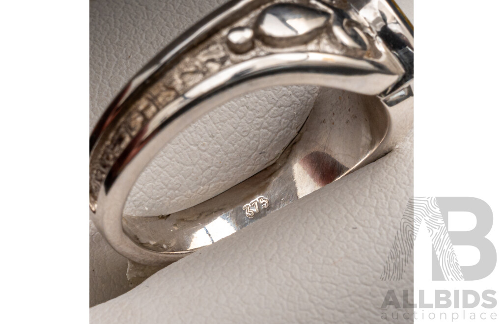 BRAND NEW - 9ct White Gold Yellow Tourmaline Saddle Ring, Size M, 6.59 Grams