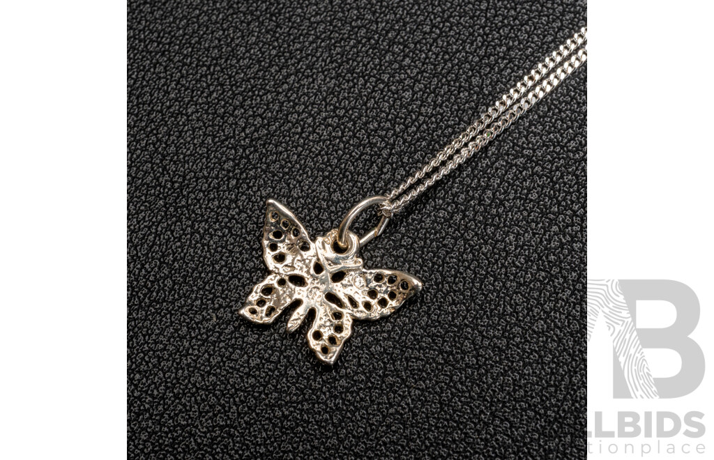 BRAND NEW - Sterling Silver Filigree Butterfly Pendant & Necklace, 3.74 Grams