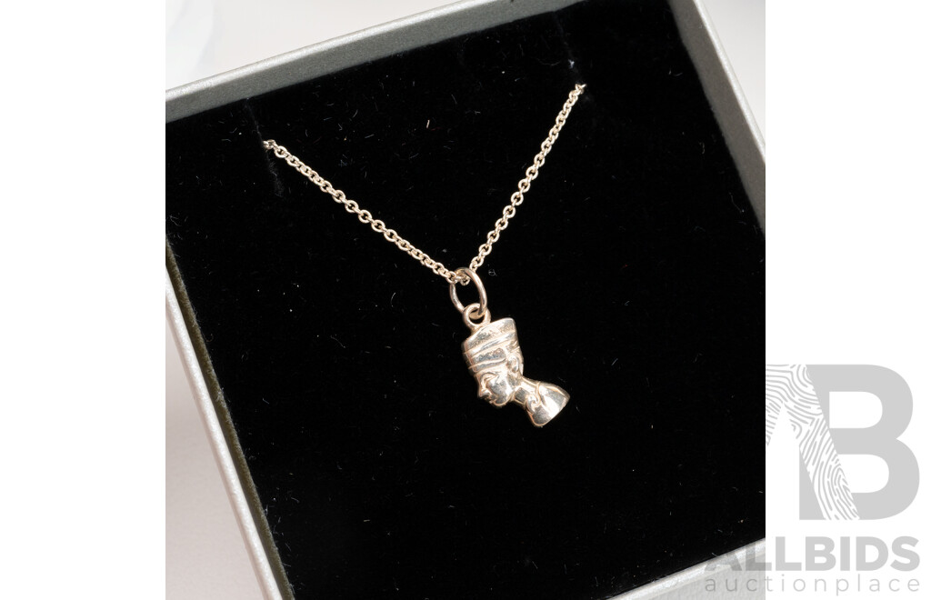 BRAND NEW - Sterling Silver Queen Nefertiti Pendant & Necklace, 2.40 Grams