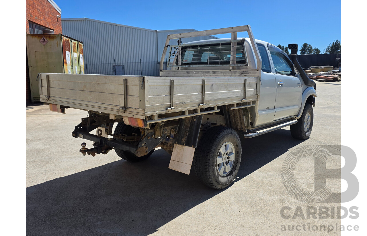 4/2007 Toyota Hilux SR5 (4x4) KUN26R 07 UPGRADE Dual Cab P/Up Silver Turbo Diesel 3.0L - WOVR N/A