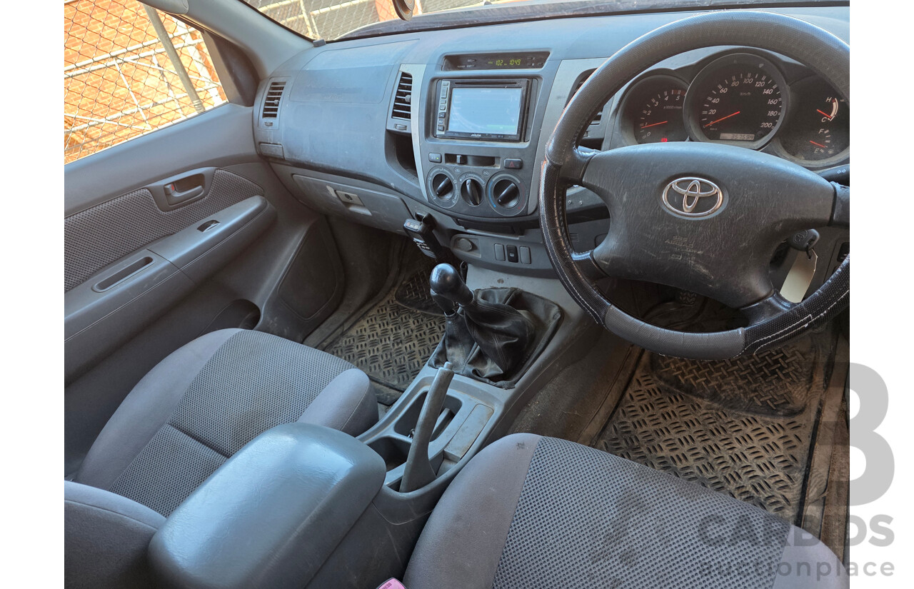 4/2007 Toyota Hilux SR5 (4x4) KUN26R 07 UPGRADE Dual Cab P/Up Silver Turbo Diesel 3.0L - WOVR N/A