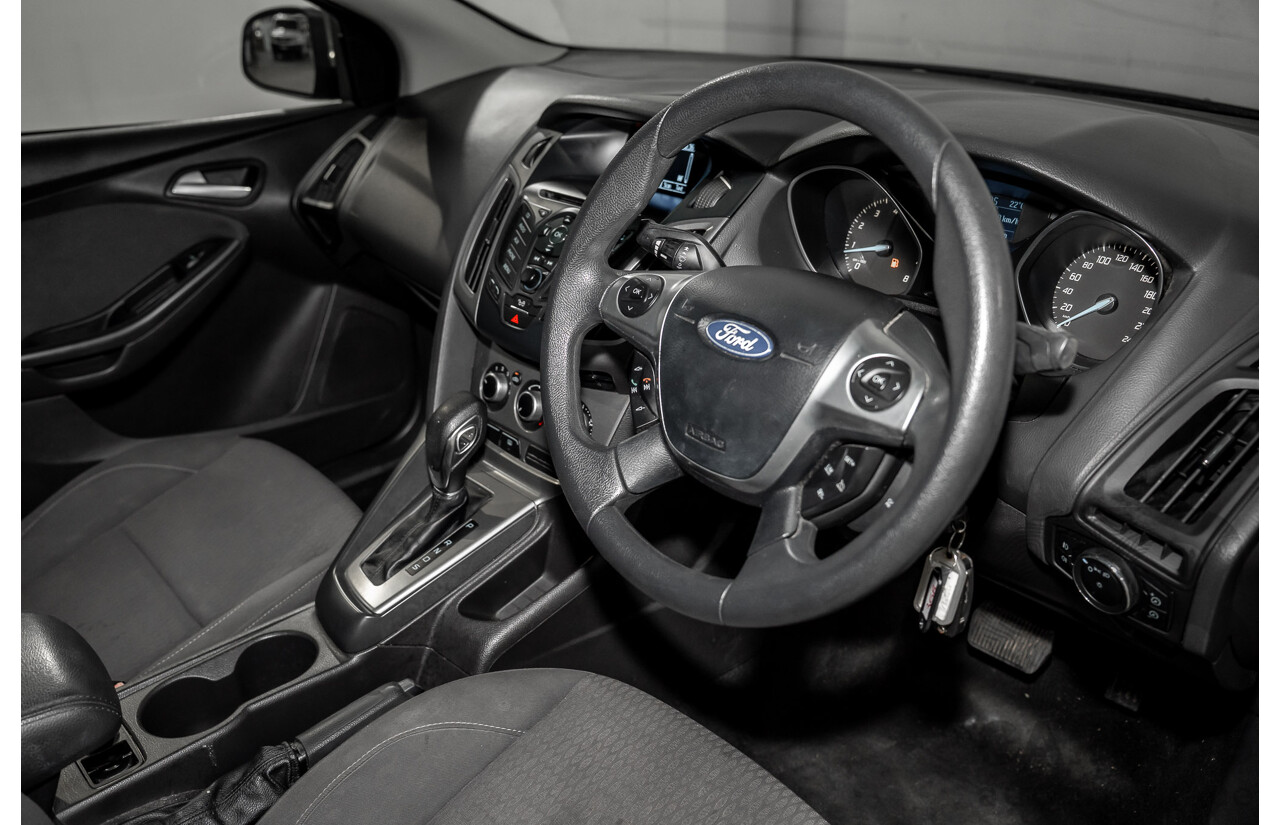 8/2012 Ford Focus Trend LW 4d Sedan Lunar Sky Metallic 2.0L