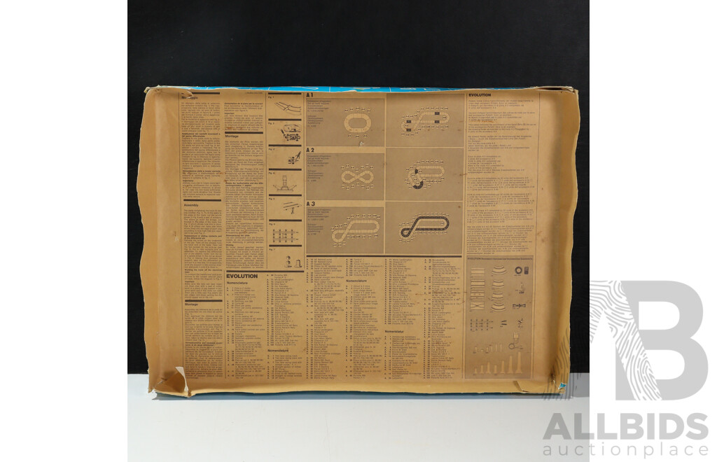 Vintage Polistil Slot Car Set with Gitanes Lola and Sunoco Porsche 1:32 Scale