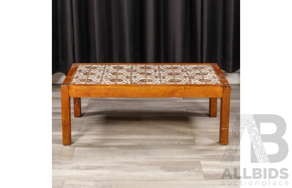 Retro Tiled Top Coffee Table