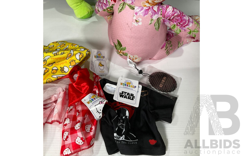 Collection of Soft Toys and Accessories From Build a Bear, Teletubbies, Cuddly Kids and Review