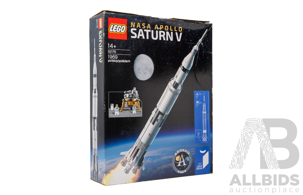 LEGO NASA Apollo Saturn V, 92176, in Original Box