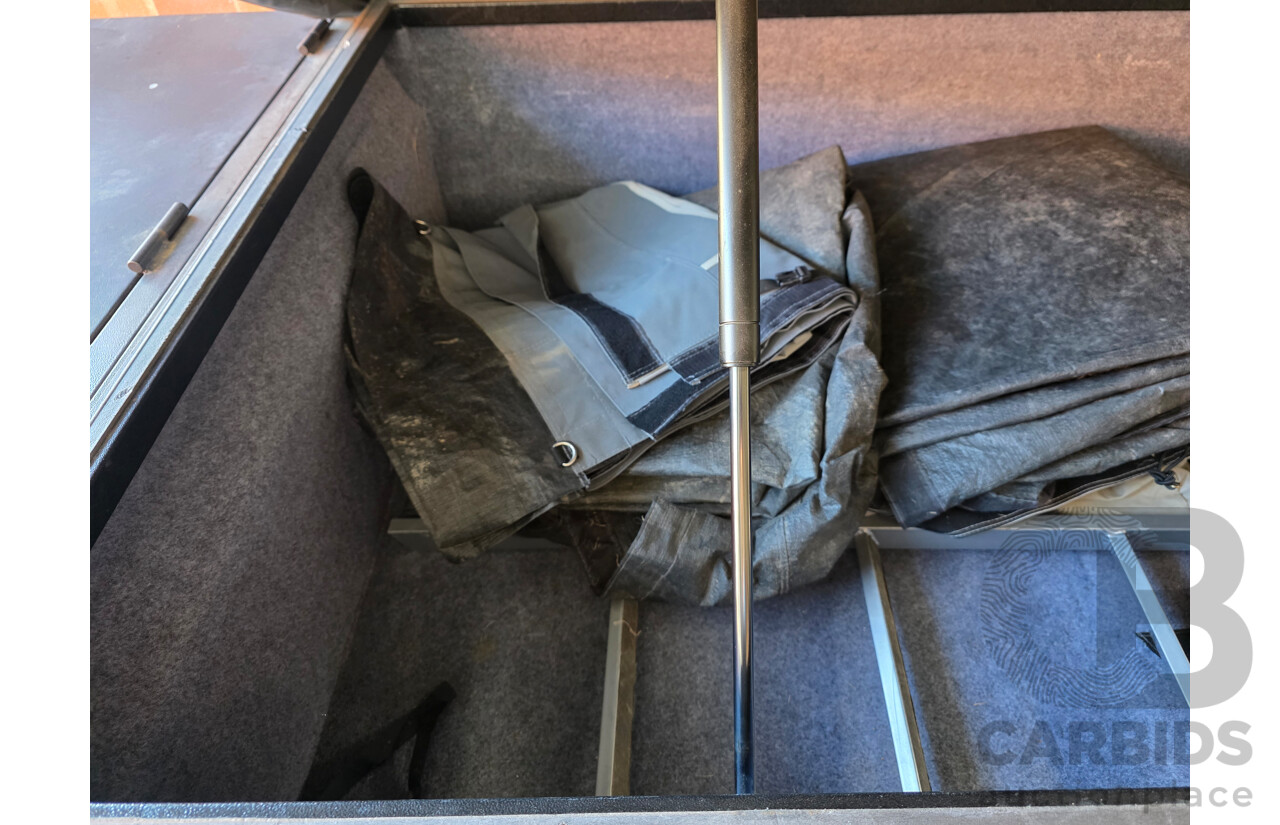 10/2016 GIC Black Series Extreme Commando Camping Trailer w/ 2x Annex and Boat Rack