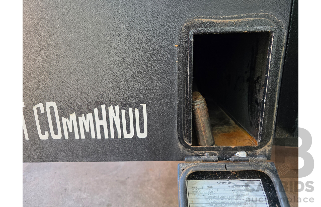 10/2016 GIC Black Series Extreme Commando Camping Trailer w/ 2x Annex and Boat Rack