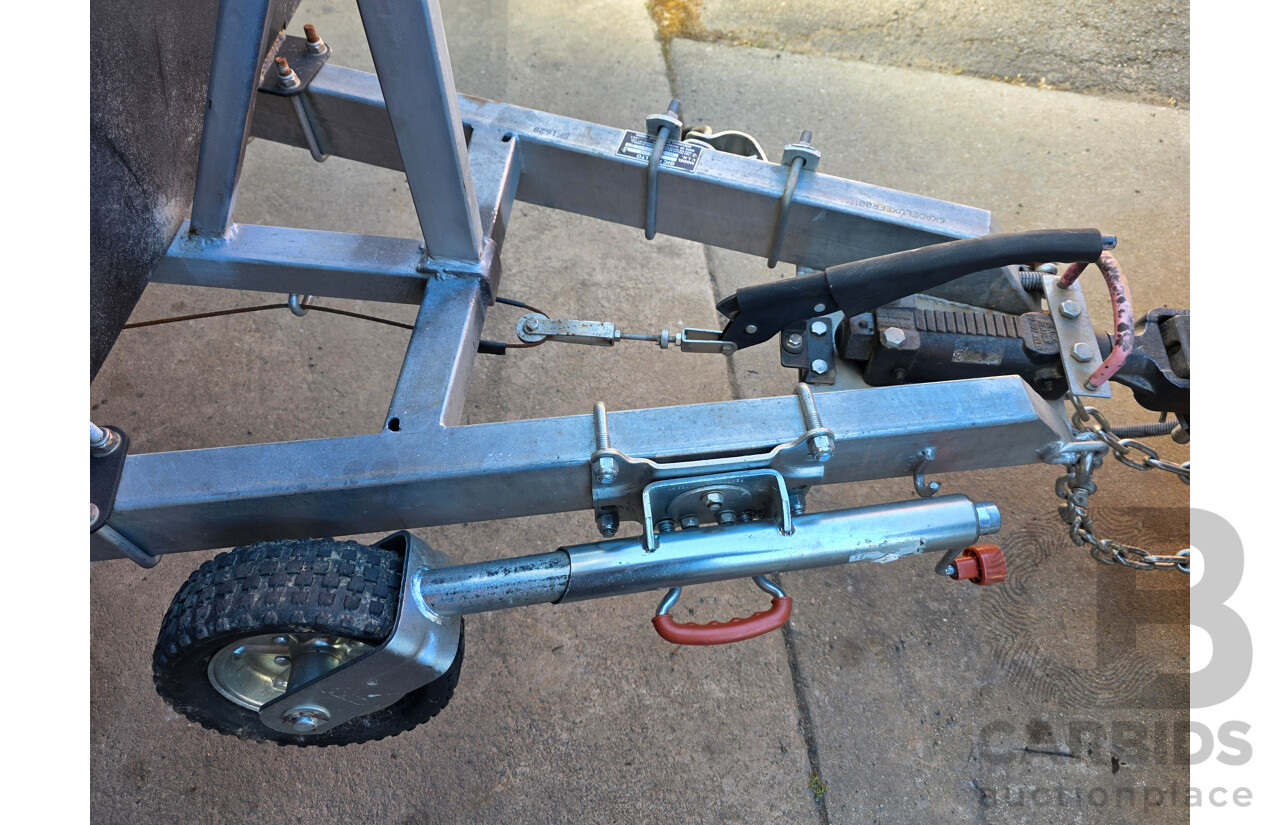 10/2016 GIC Black Series Extreme Commando Camping Trailer w/ 2x Annex and Boat Rack