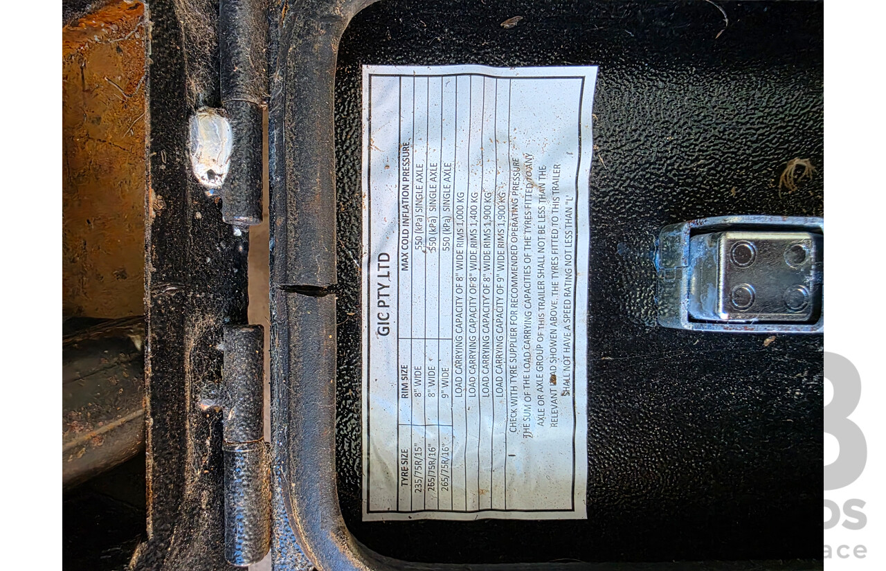 10/2016 GIC Black Series Extreme Commando Camping Trailer w/ 2x Annex and Boat Rack