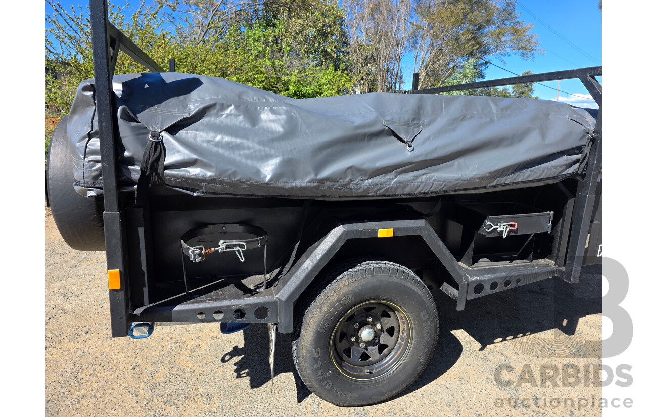 10/2016 GIC Black Series Extreme Commando Camping Trailer w/ 2x Annex and Boat Rack