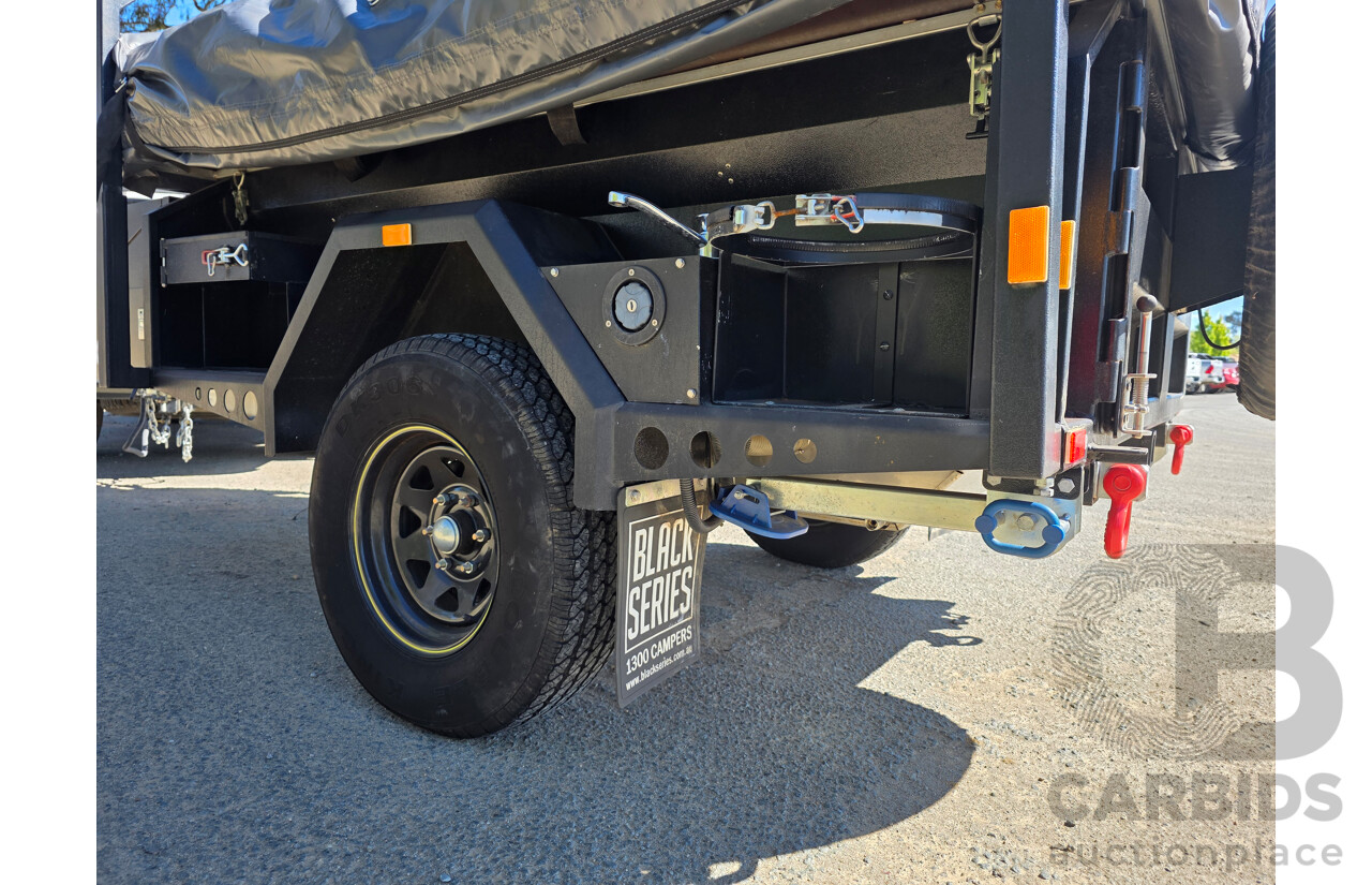 10/2016 GIC Black Series Extreme Commando Camping Trailer w/ 2x Annex and Boat Rack